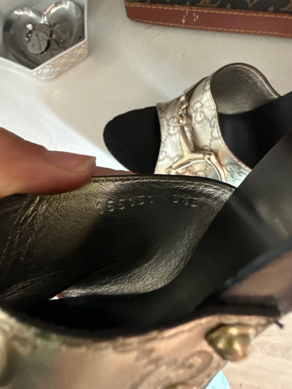 Gucci Horsebit GG Monogram Metallic Gold Leather Mule Slides 38.5 - Picture 4 of 5